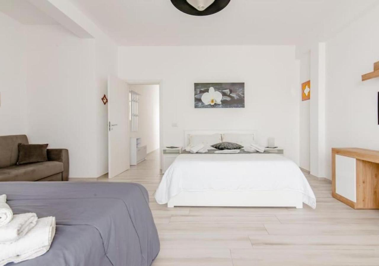 Il Barone Rosso B&B Λέτσε Εξωτερικό φωτογραφία
